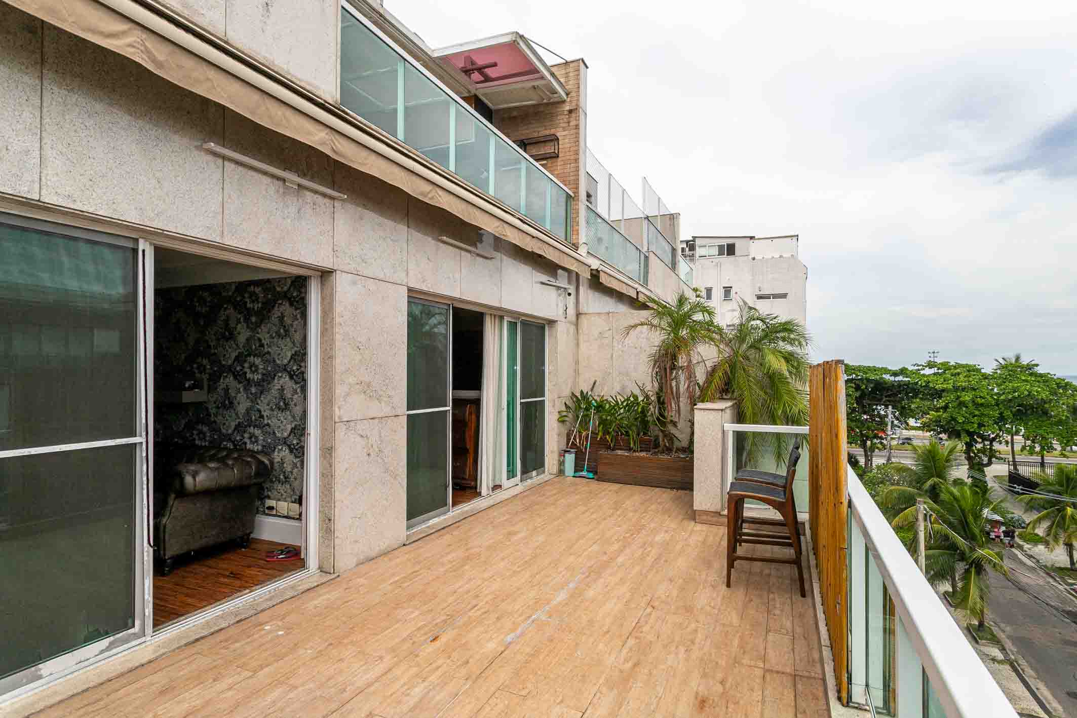  Renovated penthouse with four bedrooms near the beach - 物件實景