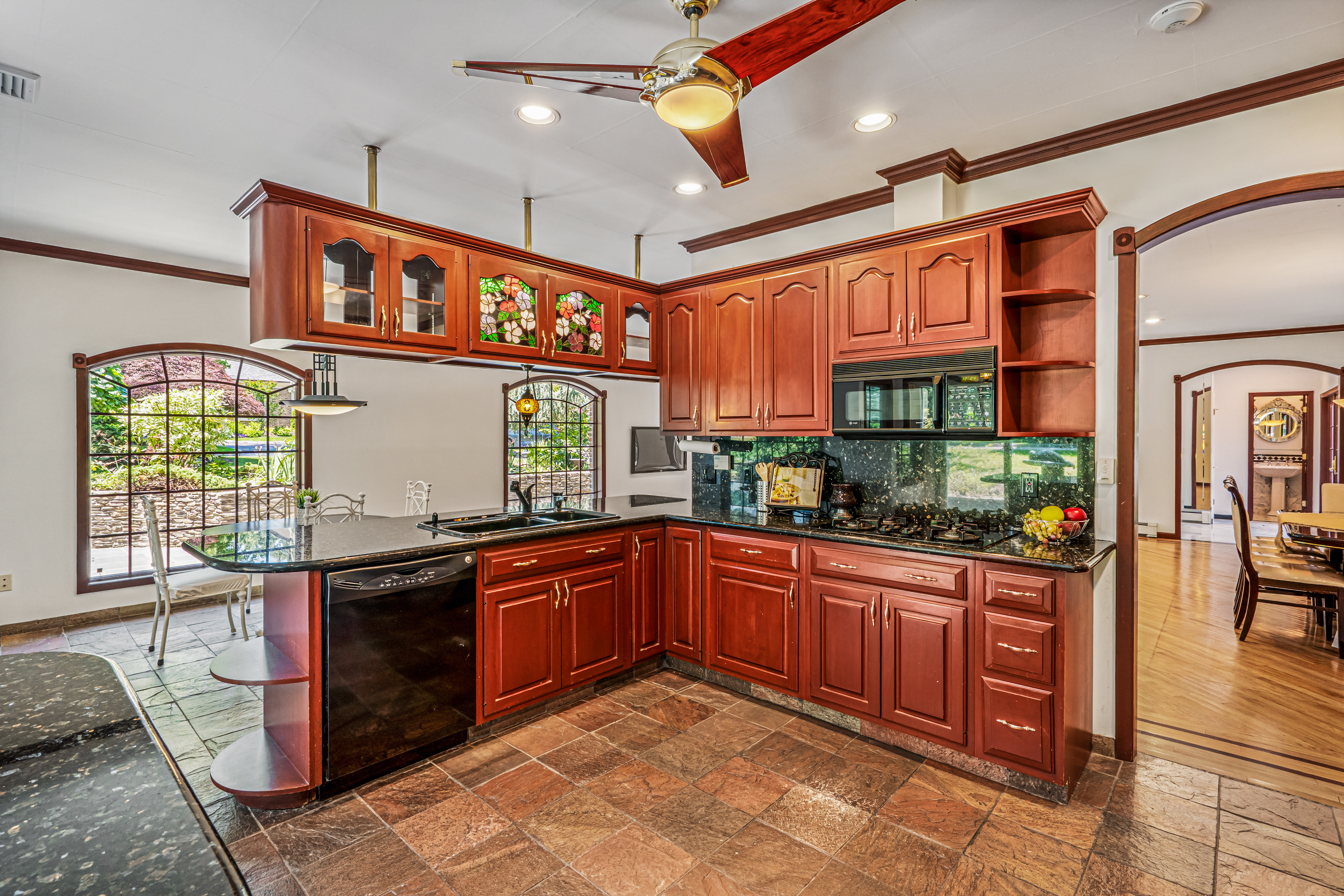  86 Dorchester Drive, Manhasset, NY 11030 - 物件實景