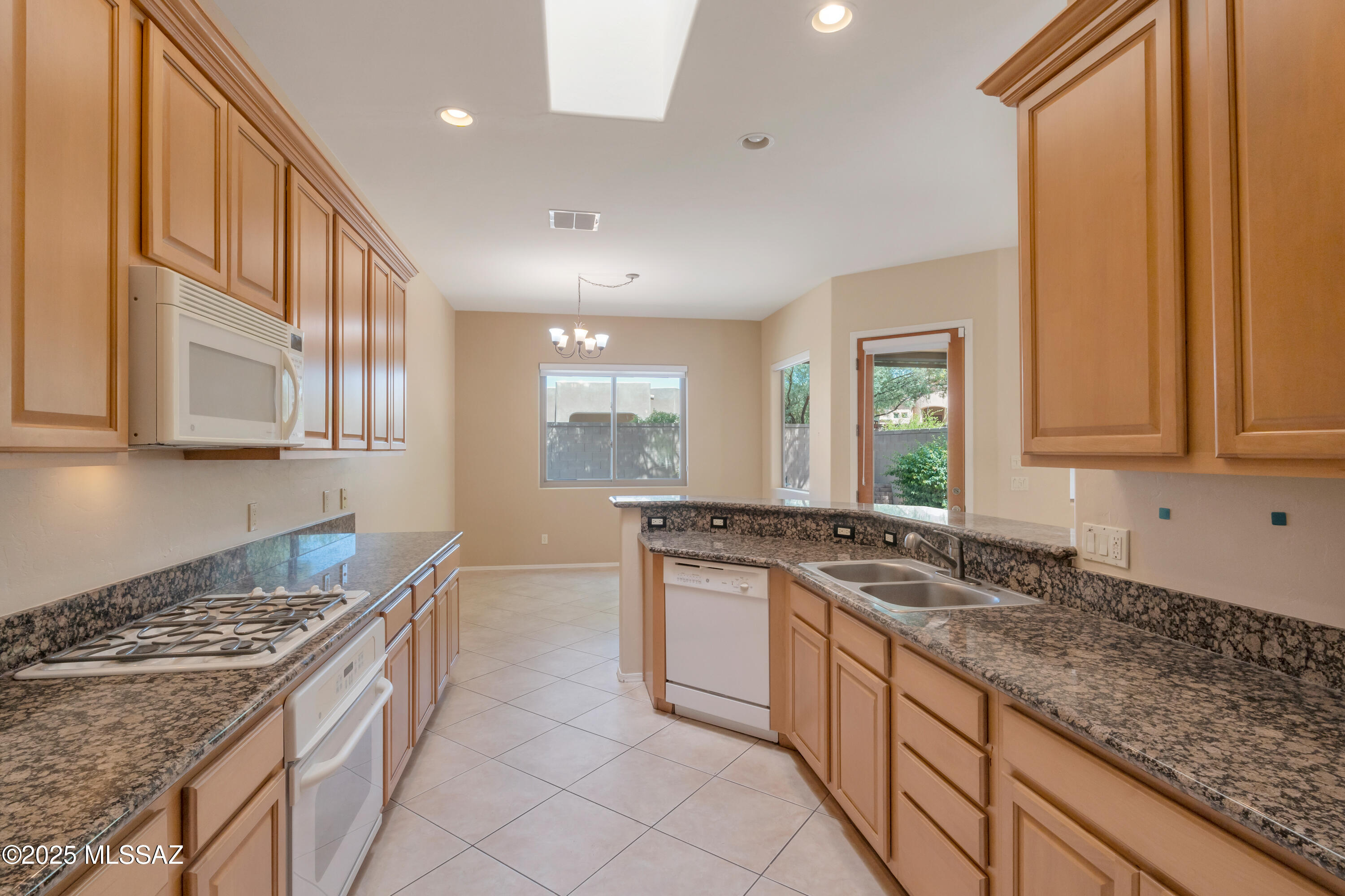 Tucson, Arizona, 85718, United States, 3 Bedrooms Bedrooms, ,2 BathroomsBathrooms,Residential,For Sale,1847583