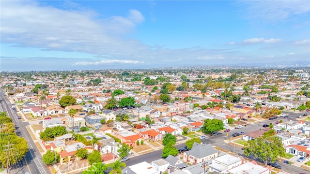 Los Angeles, California, 90047, United States, 3 Bedrooms Bedrooms, ,2 BathroomsBathrooms,Residential,For Sale,2002518