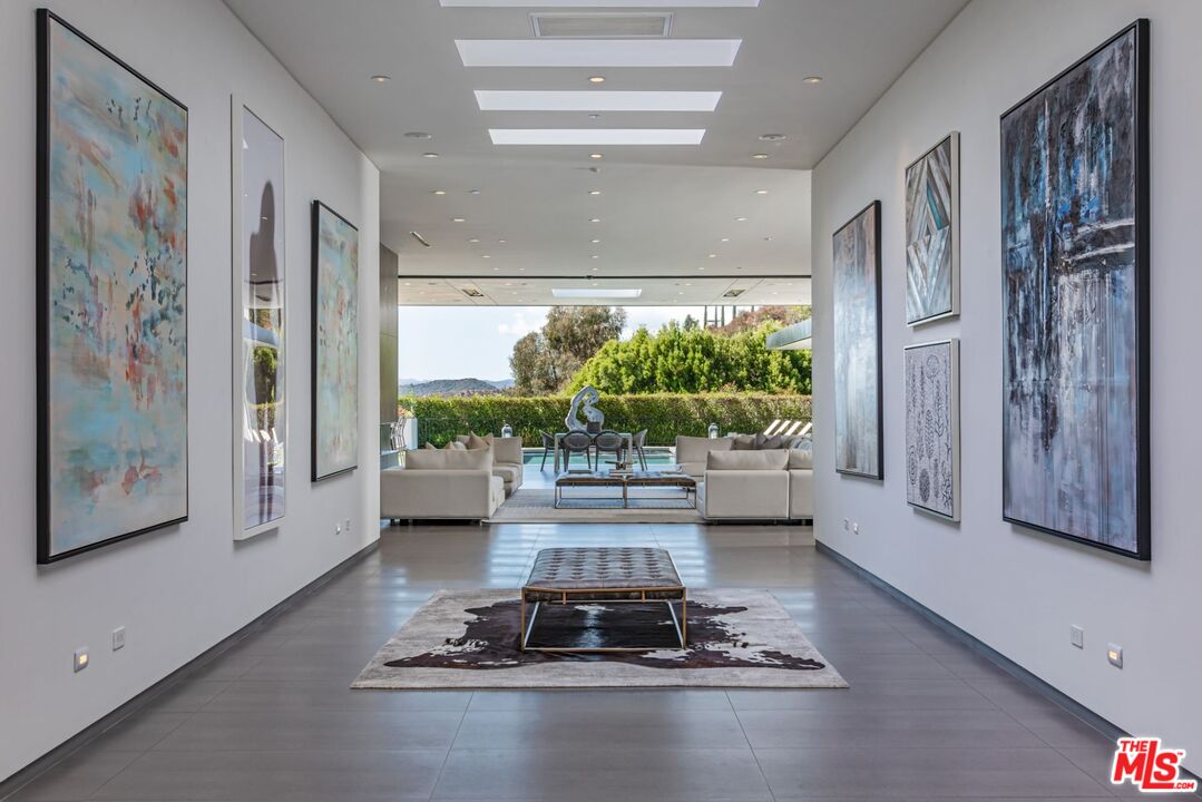 Beverly Hills, California, 90210, United States, 5 Bedrooms Bedrooms, ,9 BathroomsBathrooms,Residential,For Sale,1906570