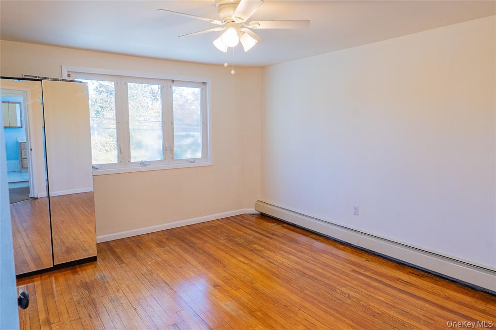 Amityville, New York, 11701, United States, 6 Bedrooms Bedrooms, ,3 BathroomsBathrooms,Residential,For Sale,1989653