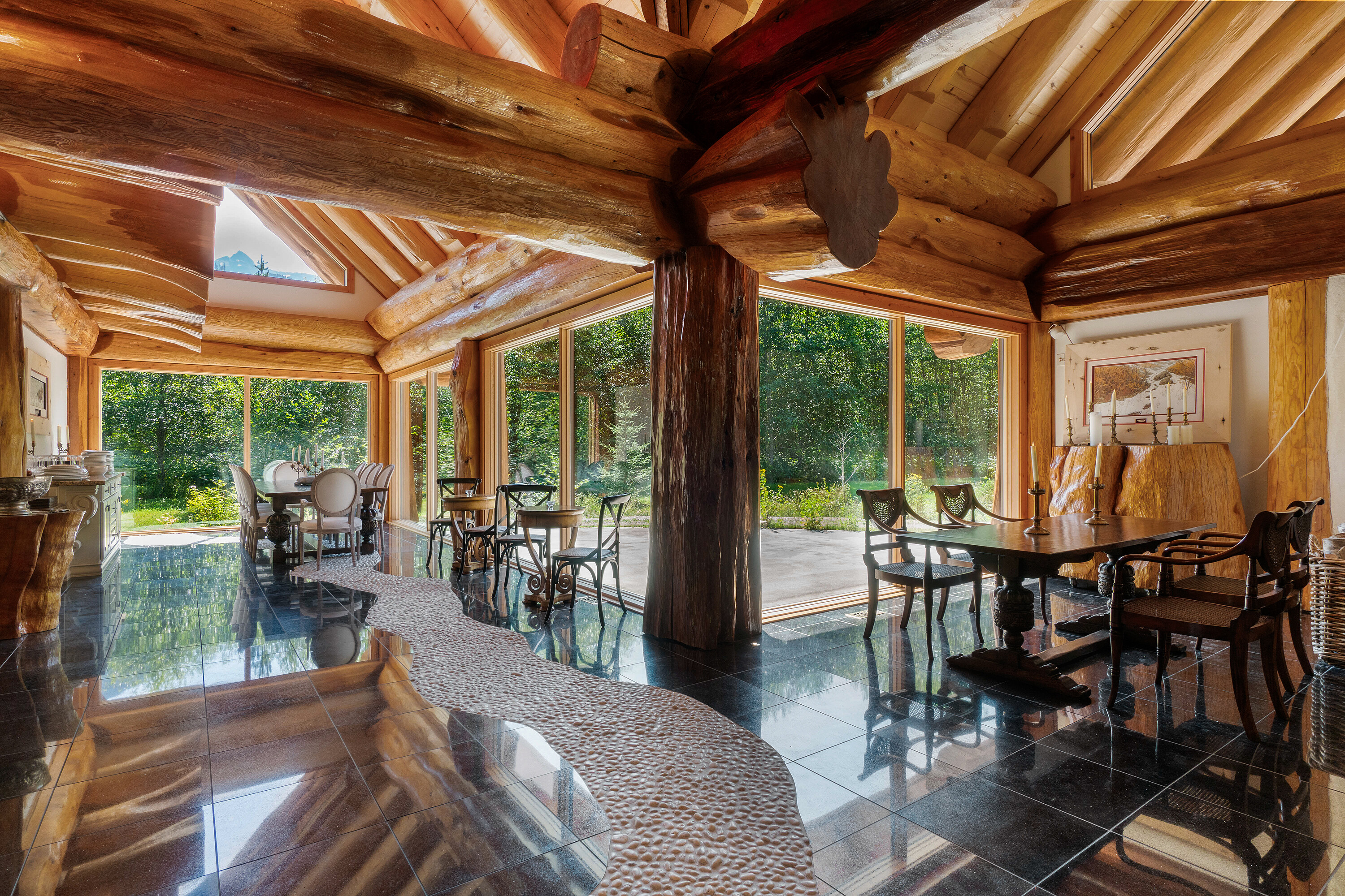  Palatial Riverfront Retreat - 物件實景