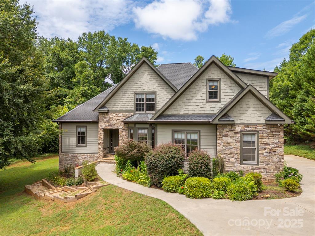 Tryon, North Carolina, 28782, United States, 4 Bedrooms Bedrooms, ,3 BathroomsBathrooms,Residential,For Sale,1890231