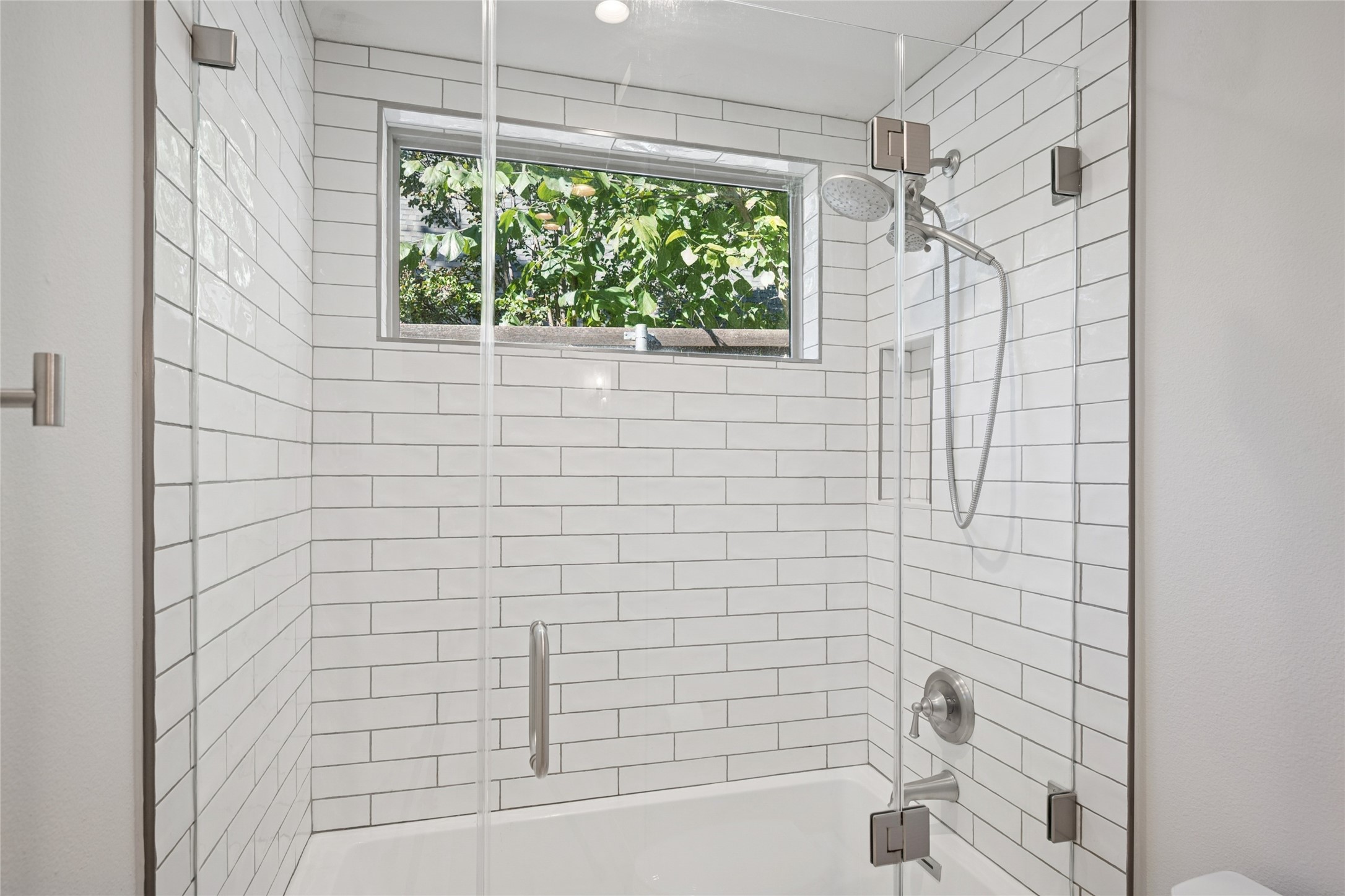 Highland Village, Texas, 75077, United States, 4 Bedrooms Bedrooms, ,3 BathroomsBathrooms,Residential,For Sale,1989492