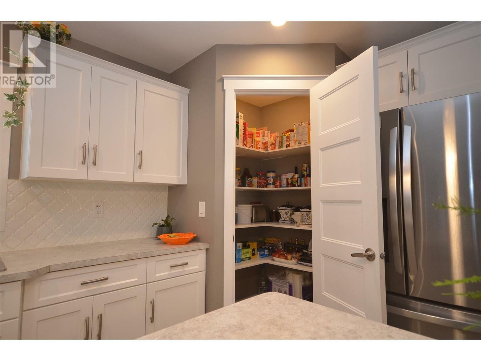 VERNON, British Columbia, V1H 1R8, CA, 2 Bedrooms Bedrooms, ,2 BathroomsBathrooms,Residential,For Sale,1837064