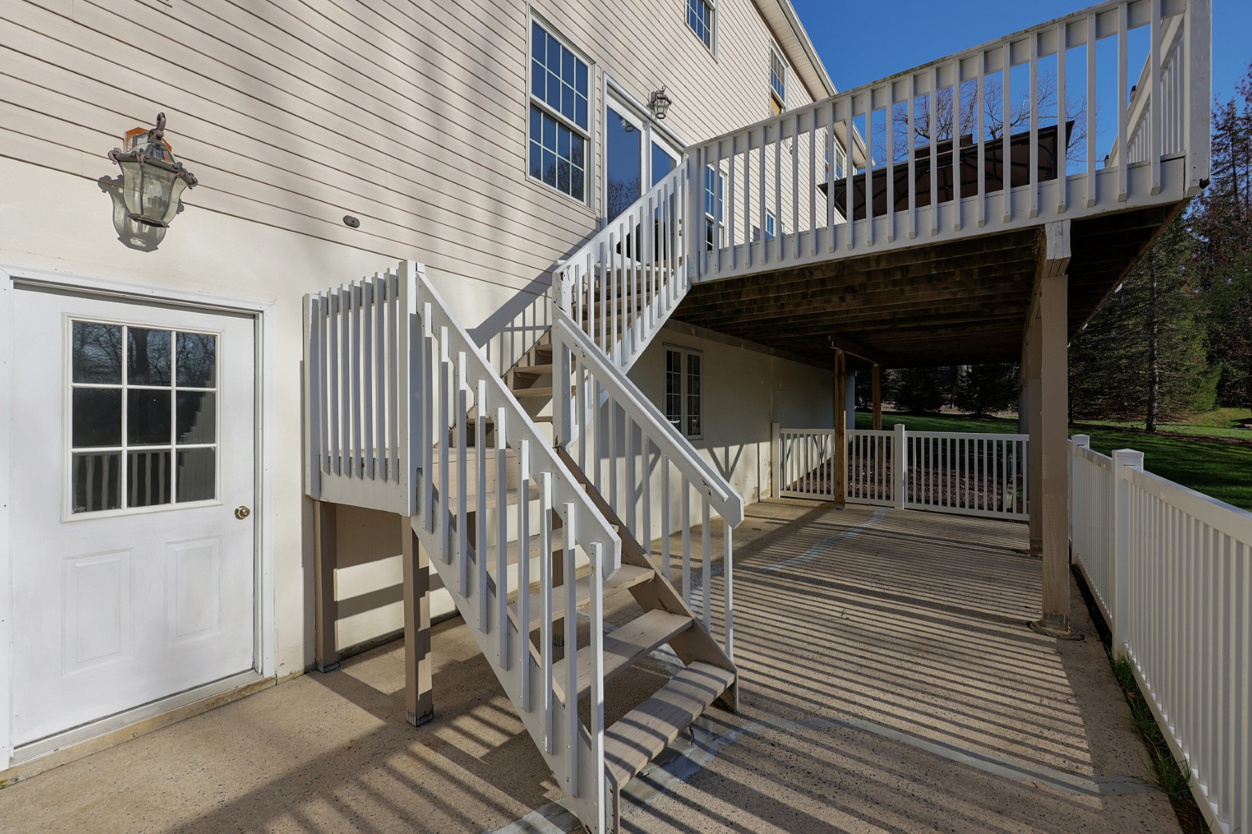  Impressive Seven Bedroom Colonial Offer Privacy and Practicality - 物件實景