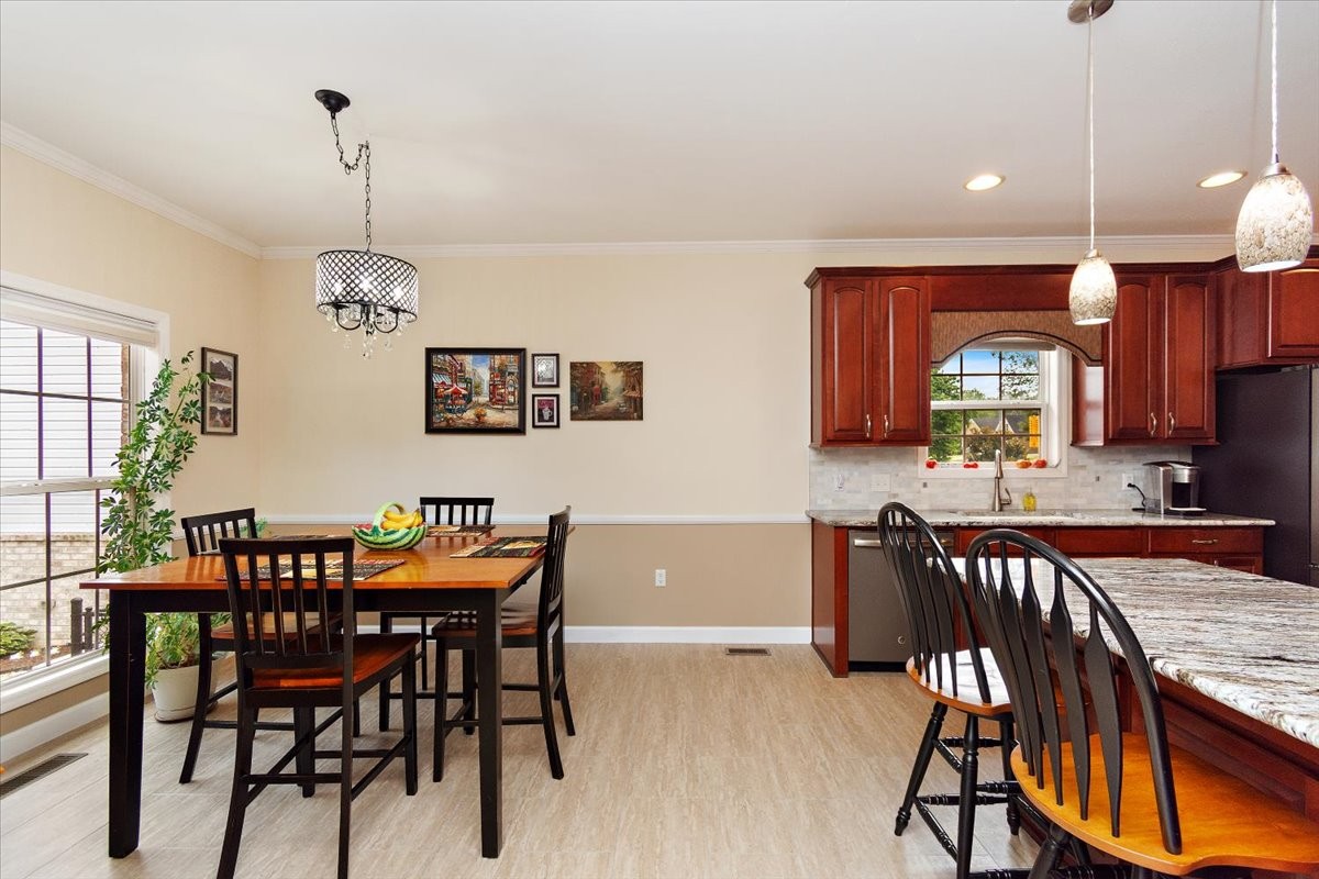 Manchester, Tennessee, 37355, United States, 3 Bedrooms Bedrooms, ,2 BathroomsBathrooms,Residential,For Sale,1907523