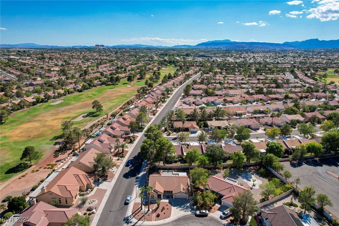 Las Vegas, Nevada, 89134, United States, 2 Bedrooms Bedrooms, ,2 BathroomsBathrooms,Residential,For Sale,1950375