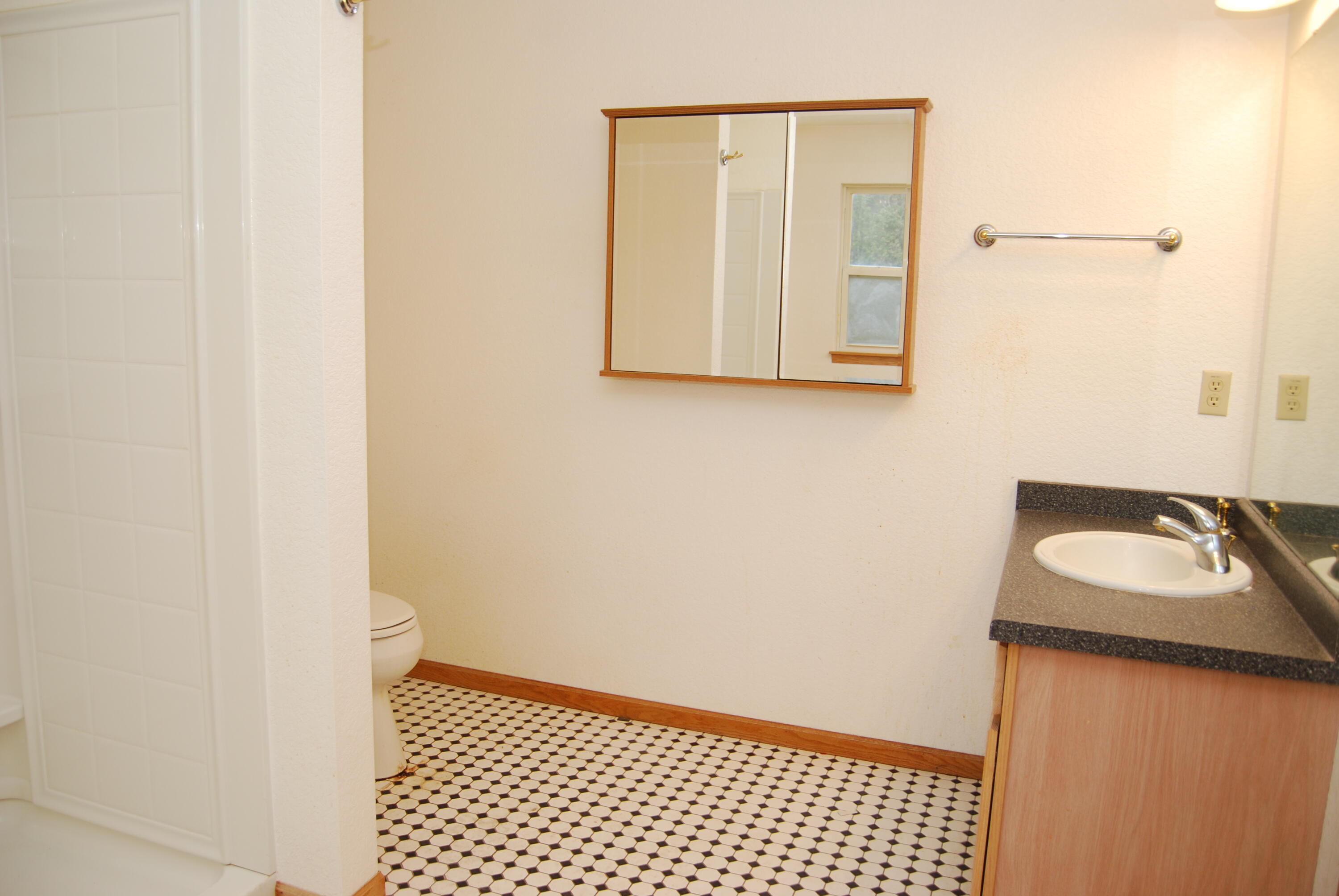 Wayne, Wisconsin, 53002, United States, 3 Bedrooms Bedrooms, ,2 BathroomsBathrooms,Residential,For Sale,2000688