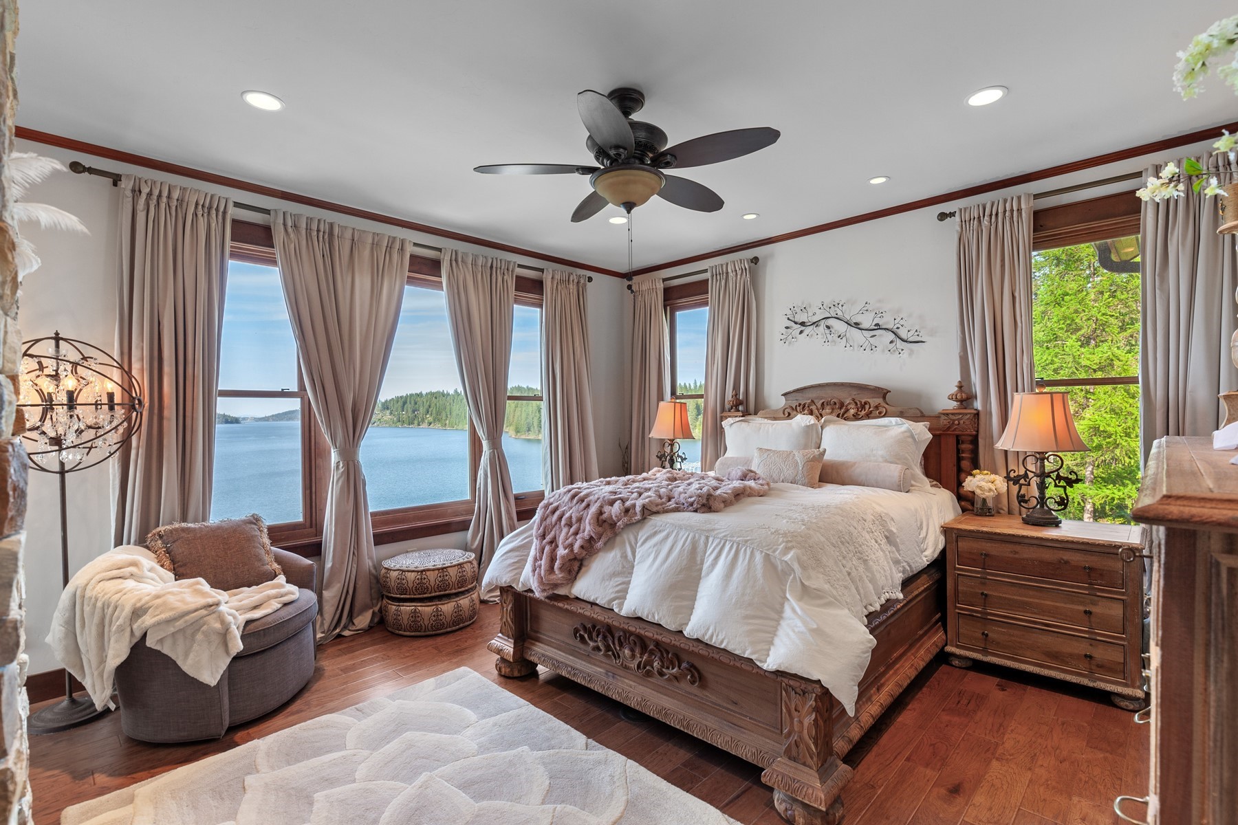  Spectacular Waterfront Custom Craftsman - 物件實景