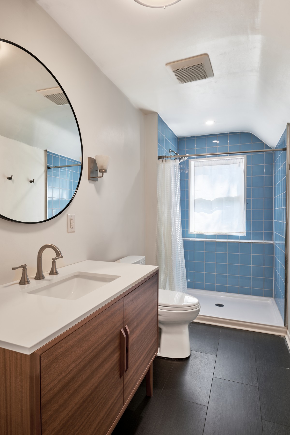  Four Bedroom Brick Cottage in Historic Butler-Tarkington - 物件實景