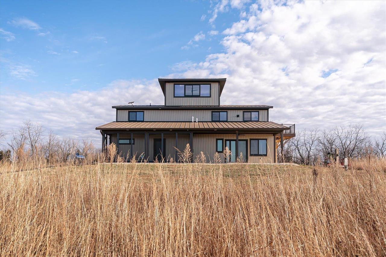 Muscoda, Wisconsin, 53573, United States, 3 Bedrooms Bedrooms, ,3 BathroomsBathrooms,Residential,For Sale,1990387