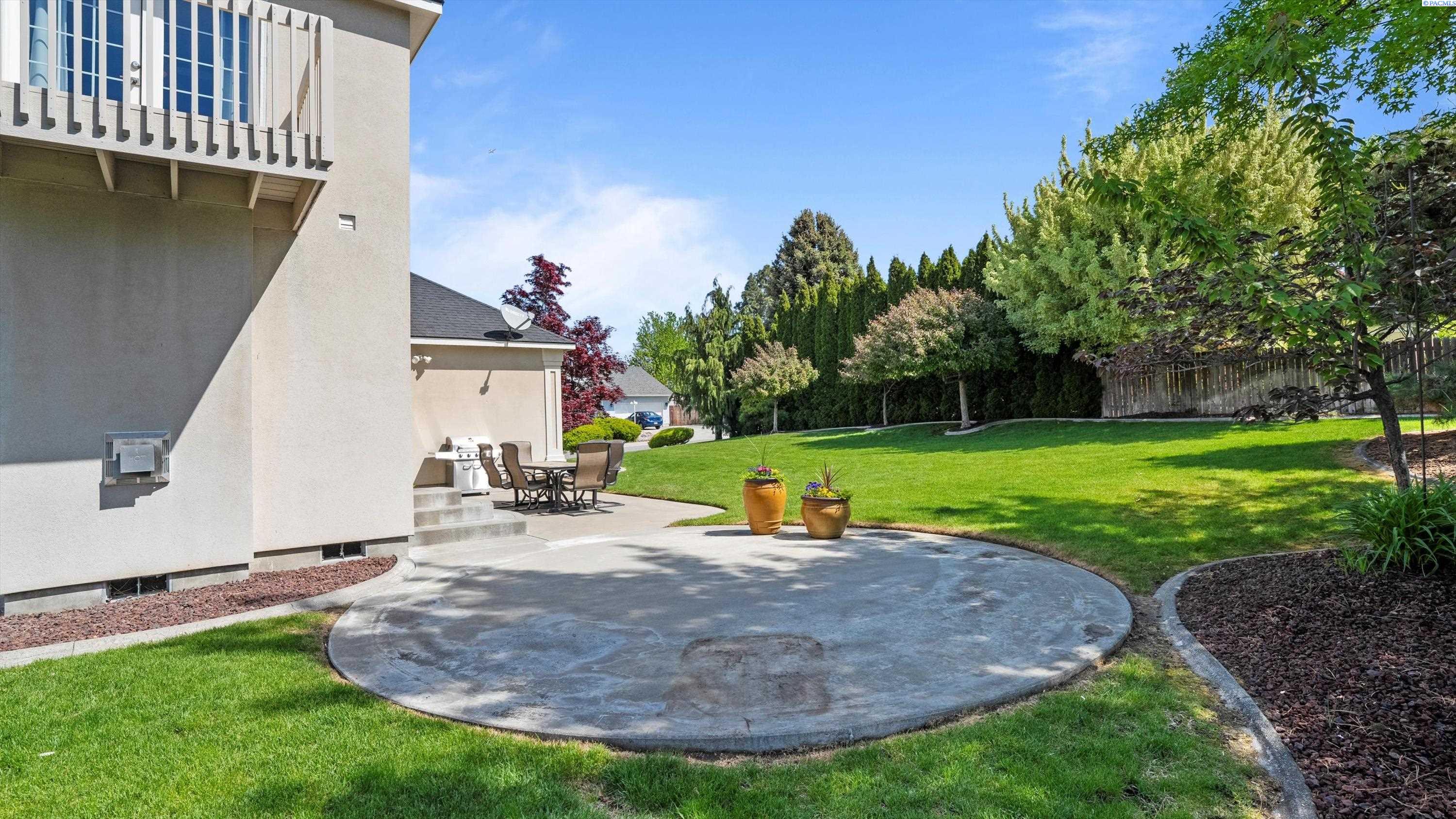 Pasco, Washington, 99301, United States, 3 Bedrooms Bedrooms, ,3 BathroomsBathrooms,Residential,For Sale,1794884