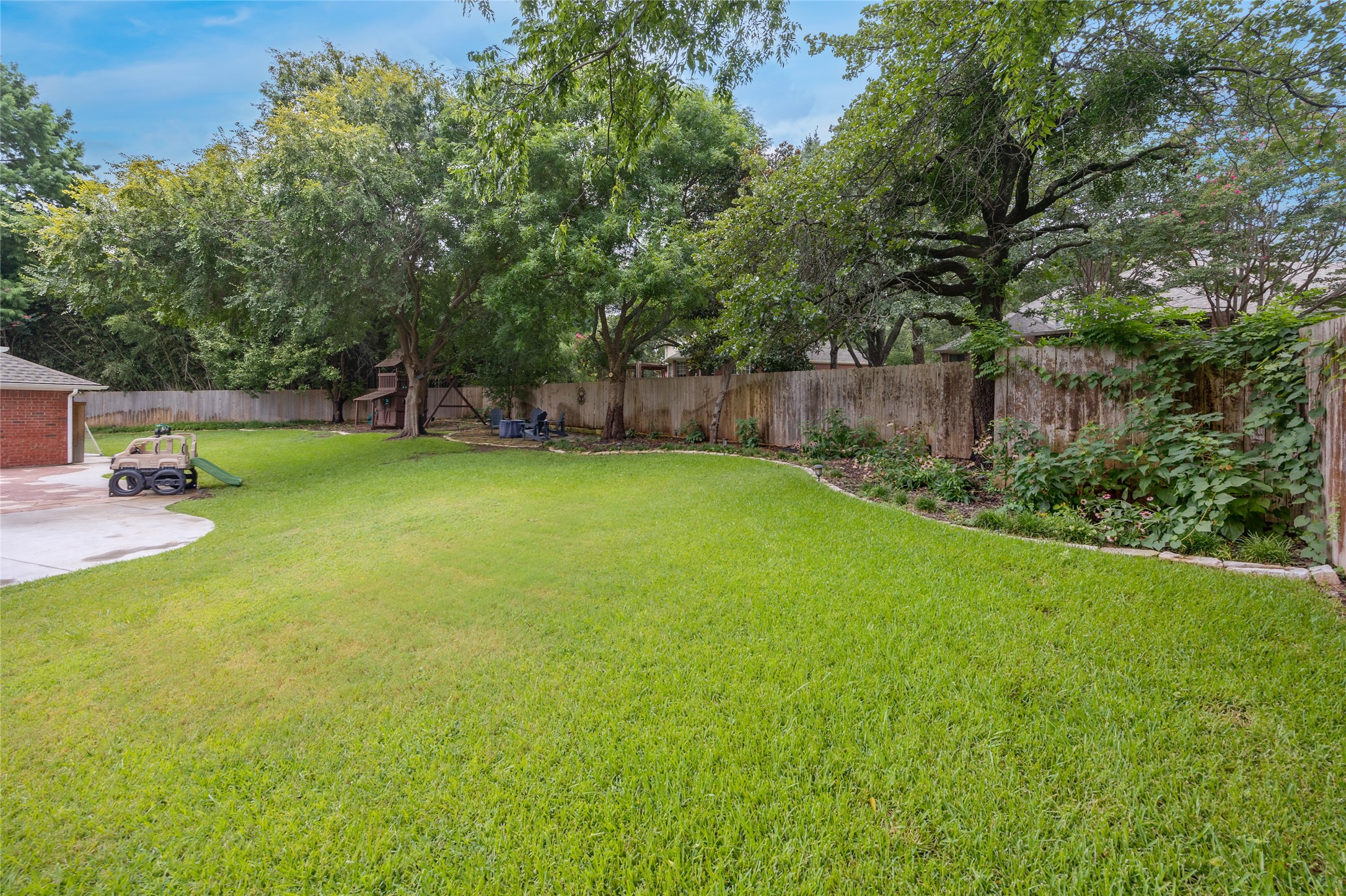 Southlake, Texas, 76092, United States, 4 Bedrooms Bedrooms, ,3 BathroomsBathrooms,Residential,For Sale,1895470