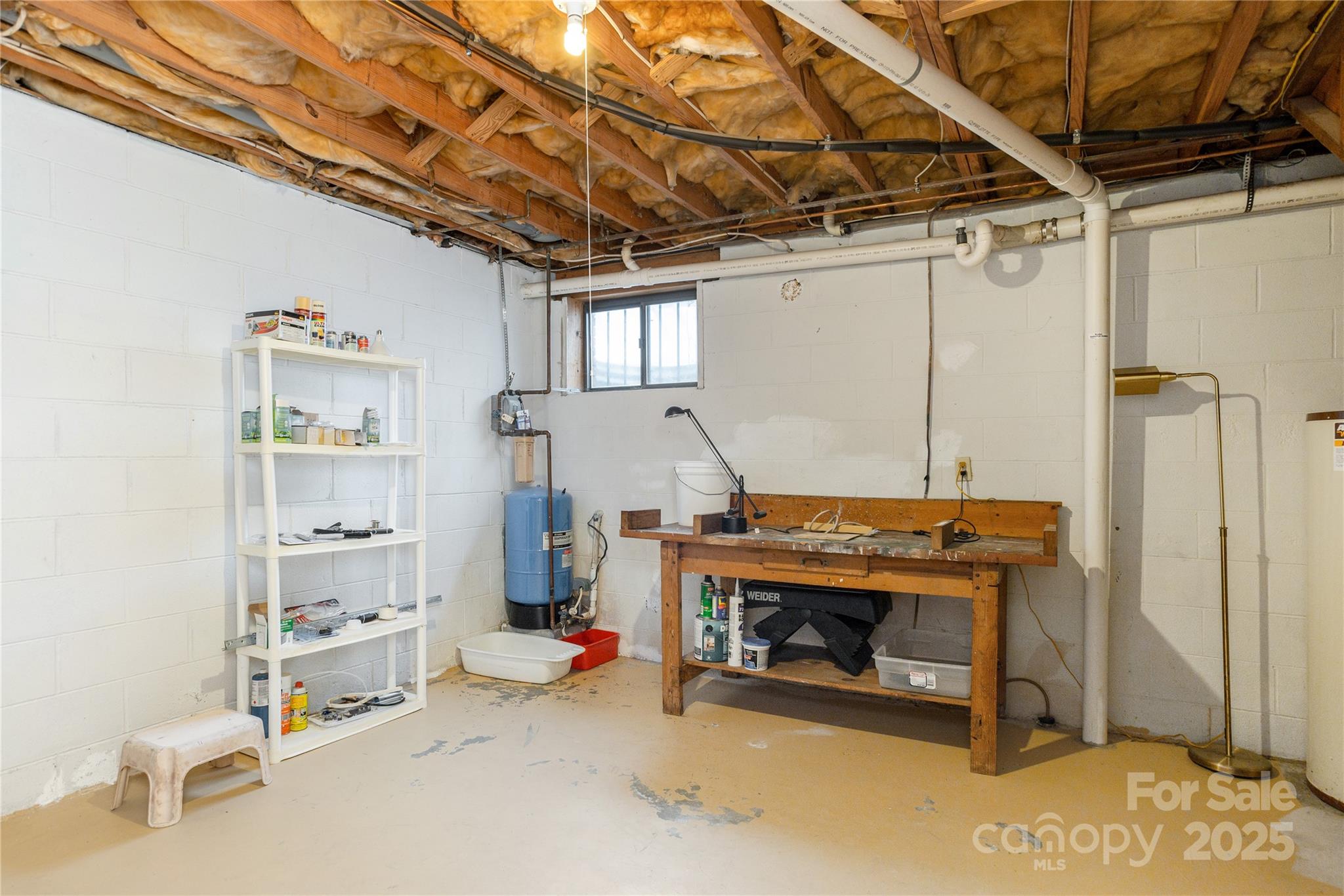 Hendersonville, North Carolina, 28791, United States, 3 Bedrooms Bedrooms, ,2 BathroomsBathrooms,Residential,For Sale,1910646