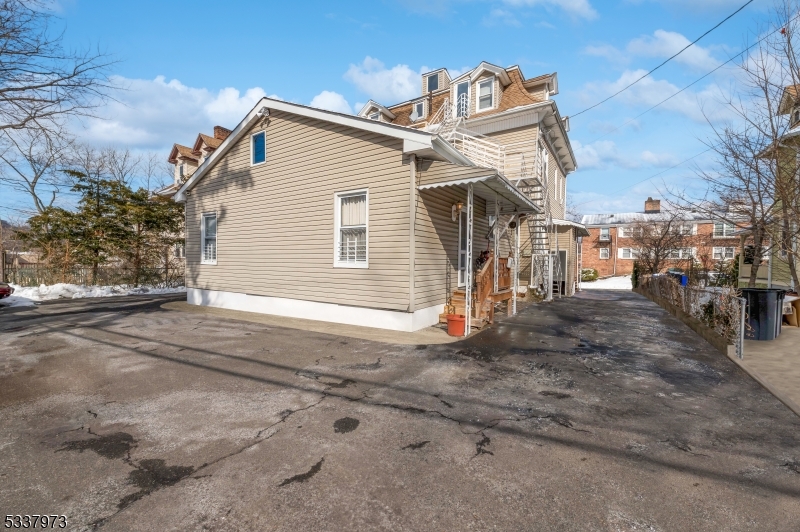 South Orange Village Twp., New Jersey, 07079, United States, 14 Bedrooms Bedrooms, ,4 BathroomsBathrooms,Residential,For Sale,1992962