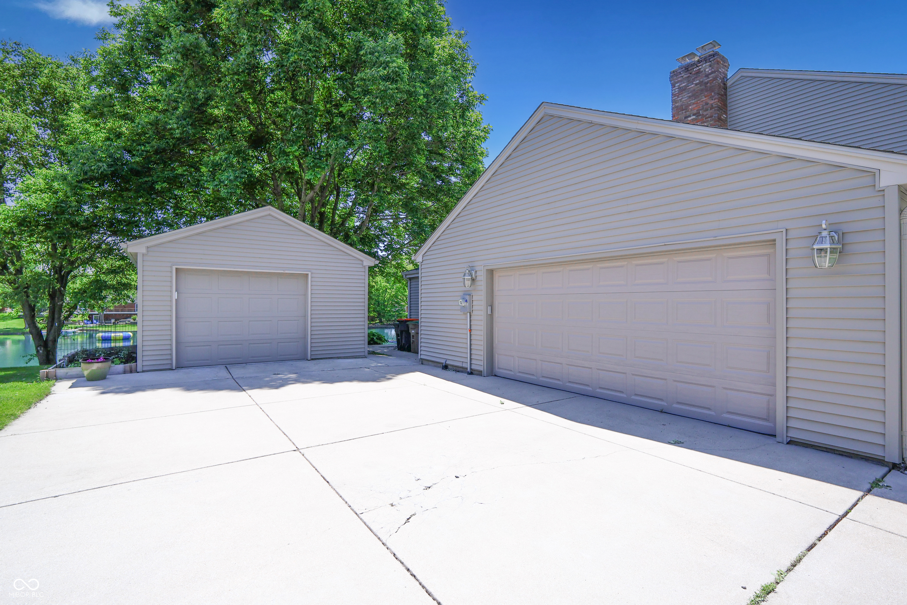 Columbus, Indiana, 47203, United States, 5 Bedrooms Bedrooms, ,6 BathroomsBathrooms,Residential,For Sale,1975671