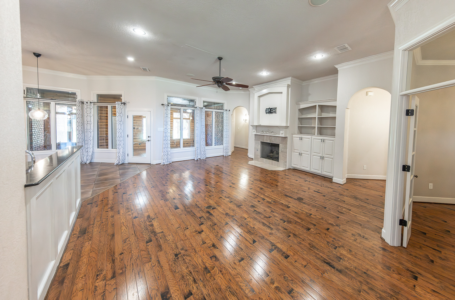 Lubbock, Texas, 79424, United States, 4 Bedrooms Bedrooms, ,5 BathroomsBathrooms,Residential,For Sale,1934203