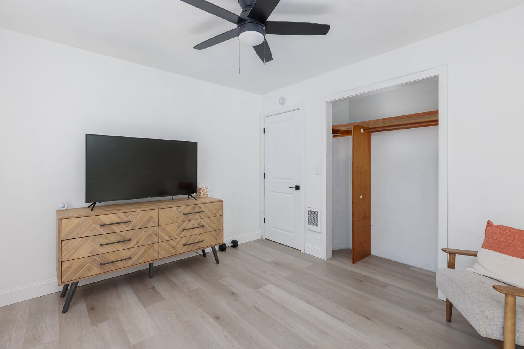  791 SE FIR ST Toledo, OR 97391 - 物件實景