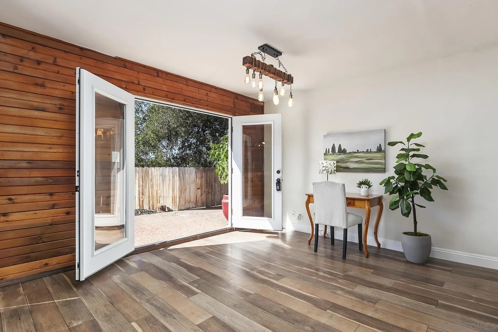 Alpine, California, 91901, United States, 3 Bedrooms Bedrooms, ,2 BathroomsBathrooms,Residential,For Sale,1990972