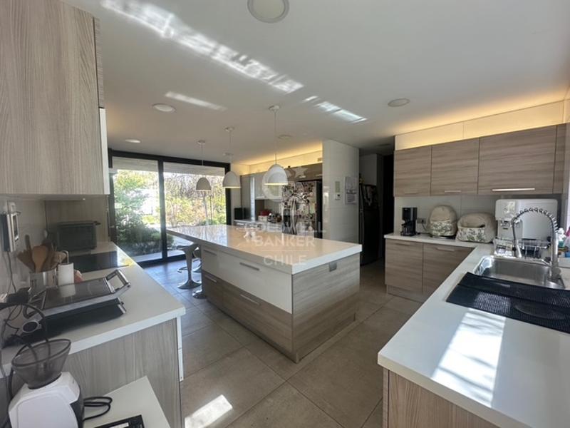 Colina, Chile, 4 Bedrooms Bedrooms, ,4 BathroomsBathrooms,Residential,For Sale,1964916