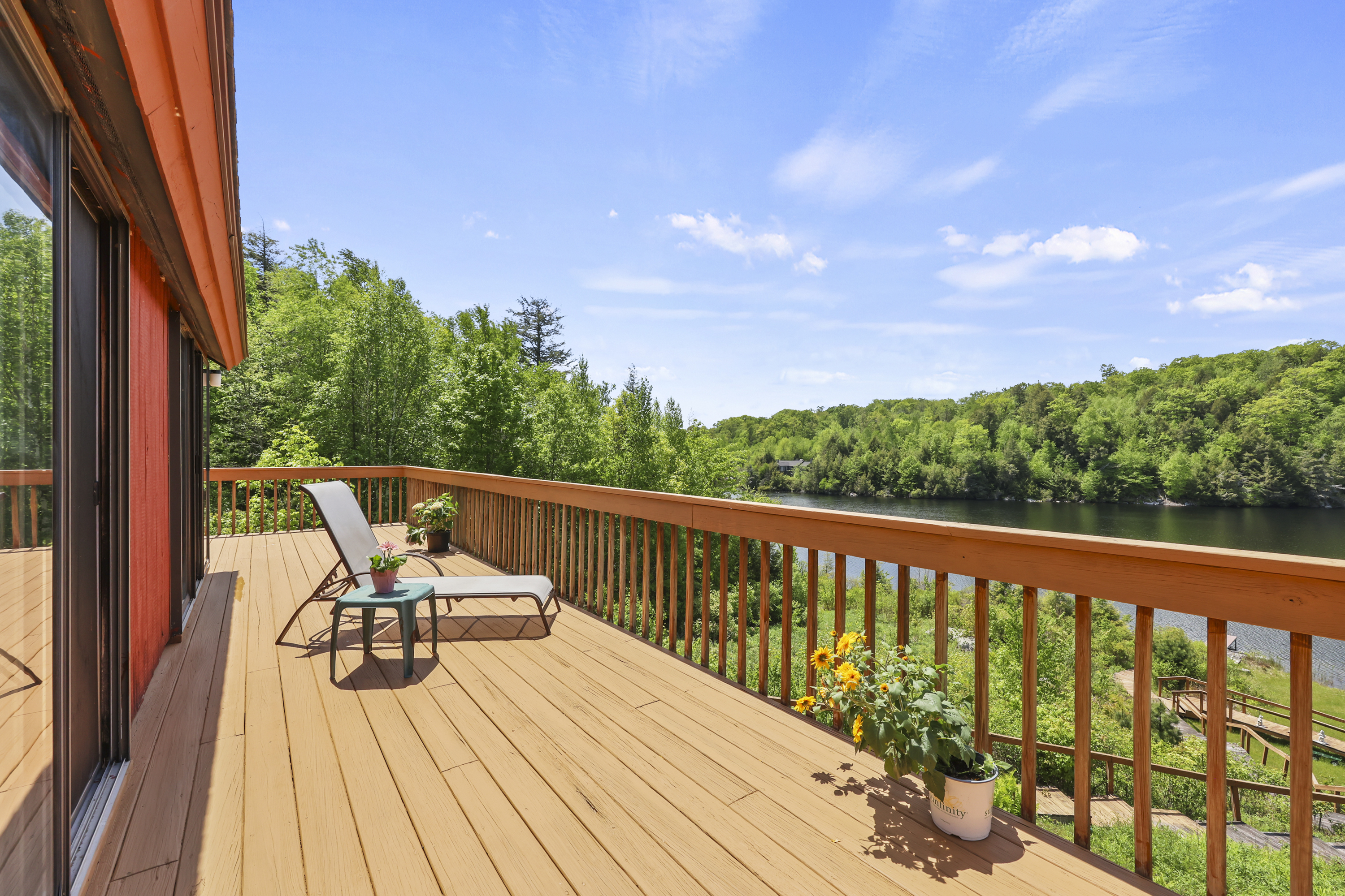 Exceptional Waterfront Retreat on Tranquil Hayes Pond - 物件實景