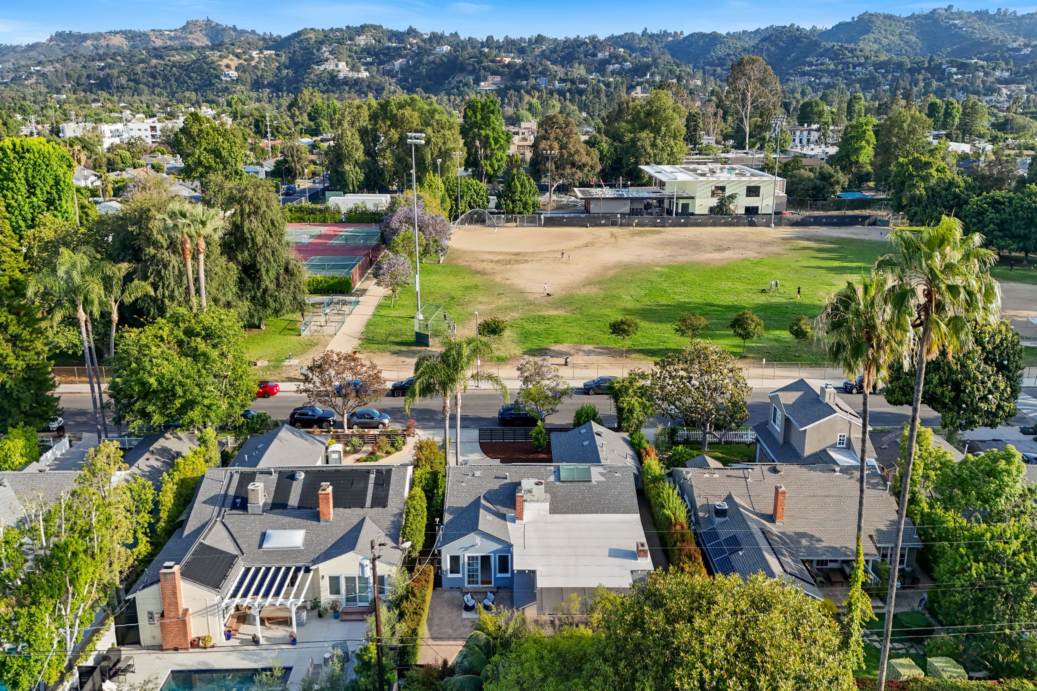  12621 Milbank Street - 物件實景