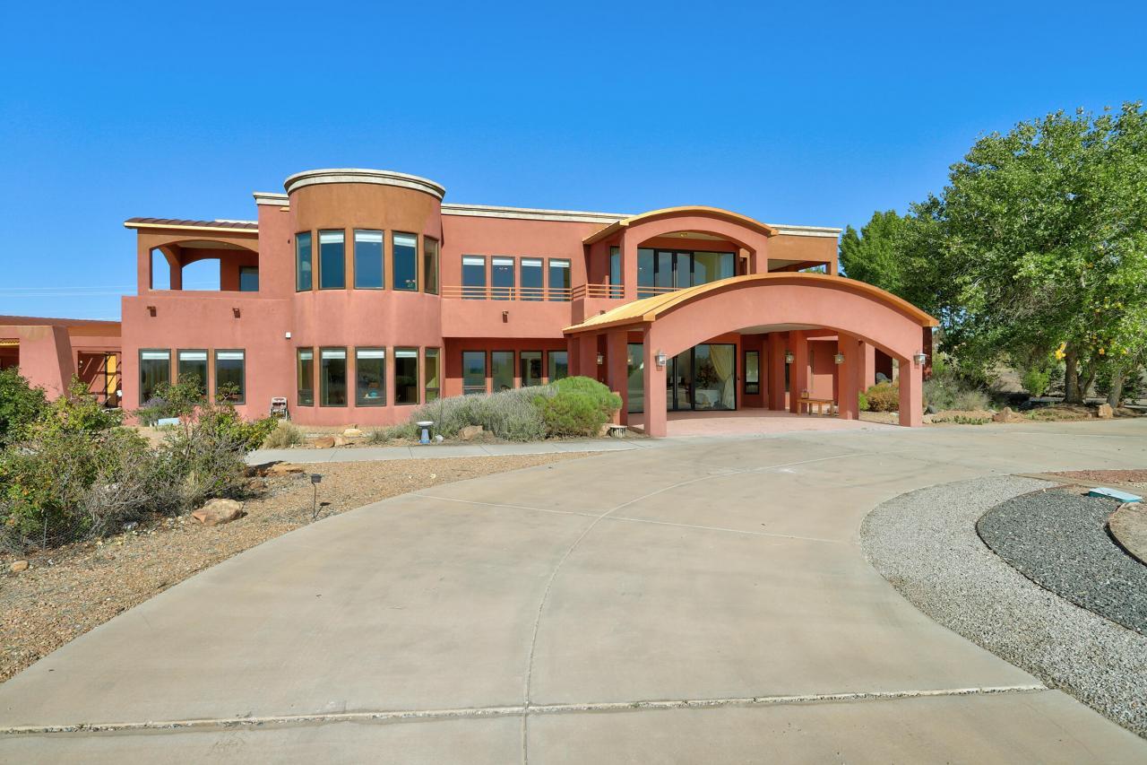 6301 COORS Boulevard NW, Albuquerque, New Mexico, 87120, United States, 3 Bedrooms Bedrooms, ,4 BathroomsBathrooms,Residential,For Sale,6301 COORS Boulevard NW,1637534