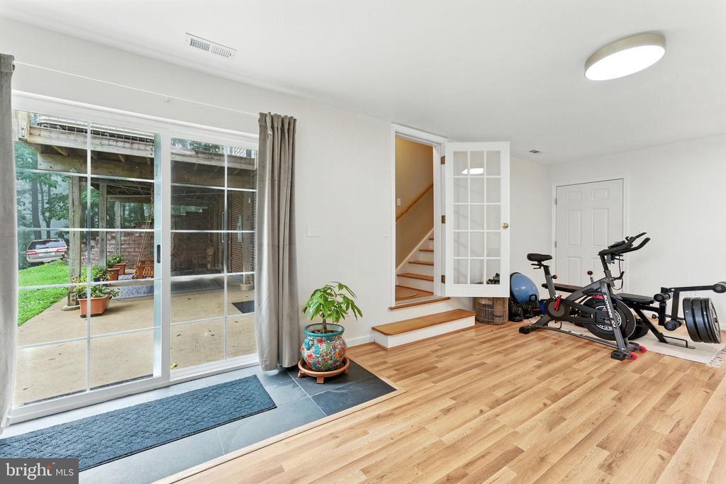 Chester Gap, Virginia, 22623, United States, 4 Bedrooms Bedrooms, ,4 BathroomsBathrooms,Residential,For Sale,1980820