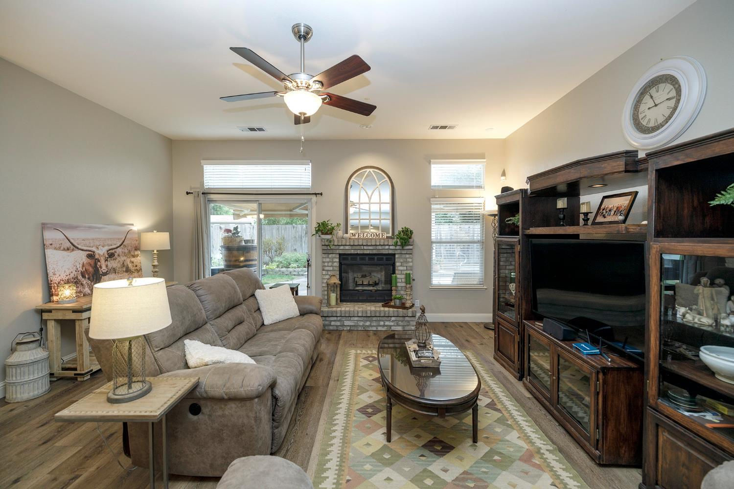 Turlock, California, 95382, United States, 4 Bedrooms Bedrooms, ,2 BathroomsBathrooms,Residential,For Sale,1987416