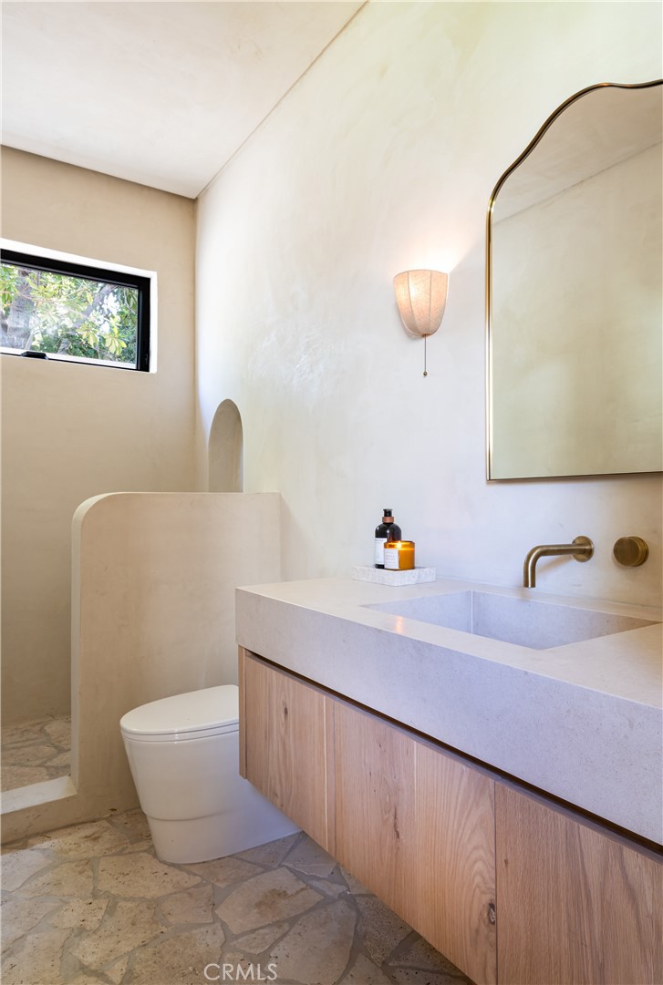 Sherman Oaks, California, 91423, United States, 6 Bedrooms Bedrooms, ,7 BathroomsBathrooms,Residential,For Sale,1990929