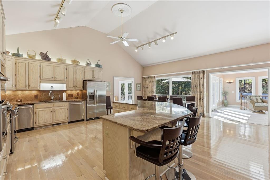 Buford, Georgia, 30518, United States, 4 Bedrooms Bedrooms, ,4 BathroomsBathrooms,Residential,For Sale,1986325