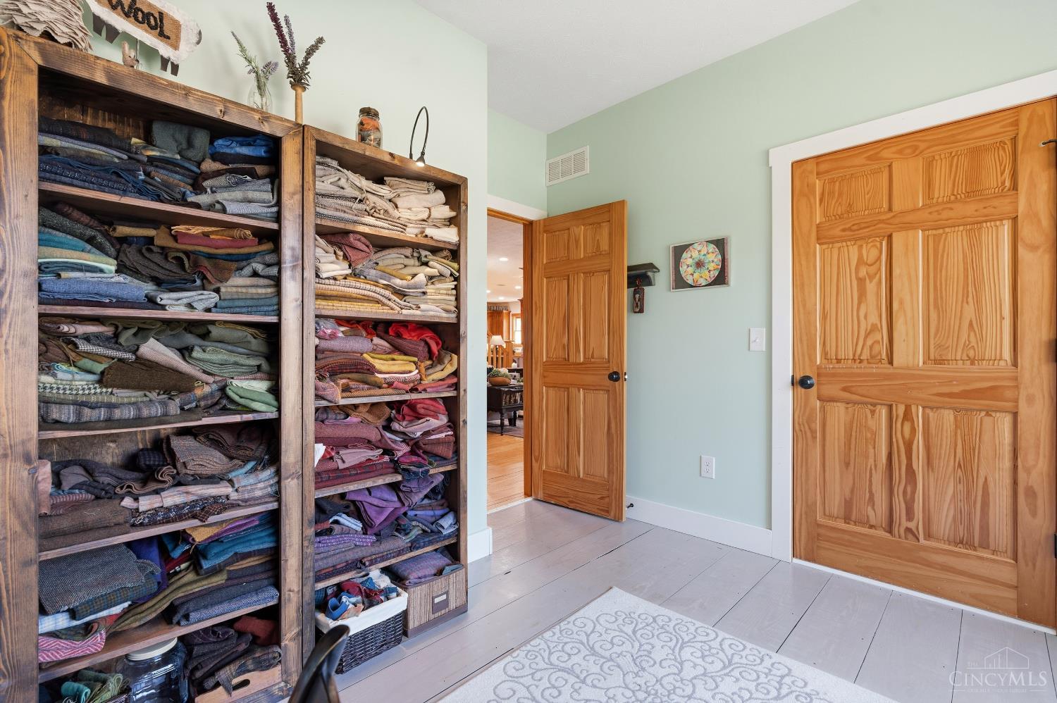 Wilmington, Ohio, 45177, United States, 6 Bedrooms Bedrooms, ,4 BathroomsBathrooms,Residential,For Sale,1989066