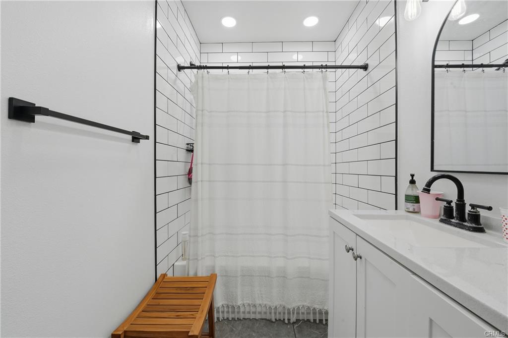 Huntington Park, California, 90255, United States, 3 Bedrooms Bedrooms, ,2 BathroomsBathrooms,Residential,For Sale,2006078