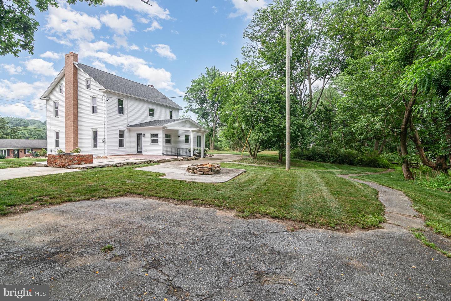 Harrisburg, Pennsylvania, 17112, United States, 5 Bedrooms Bedrooms, ,3 BathroomsBathrooms,Residential,For Sale,1890402