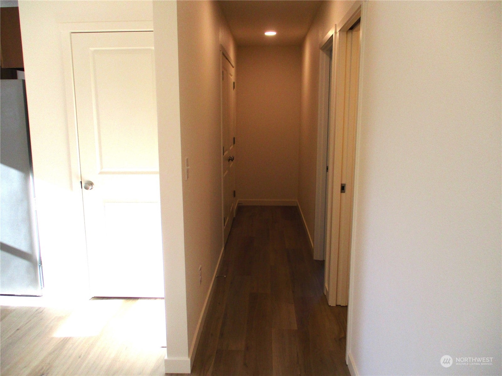 Kelso, Washington, 98626, United States, ,Residential,For Sale,1977091