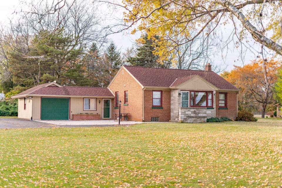 Mosel, Wisconsin, 50383, United States, 4 Bedrooms Bedrooms, ,3 BathroomsBathrooms,Residential,For Sale,1888286
