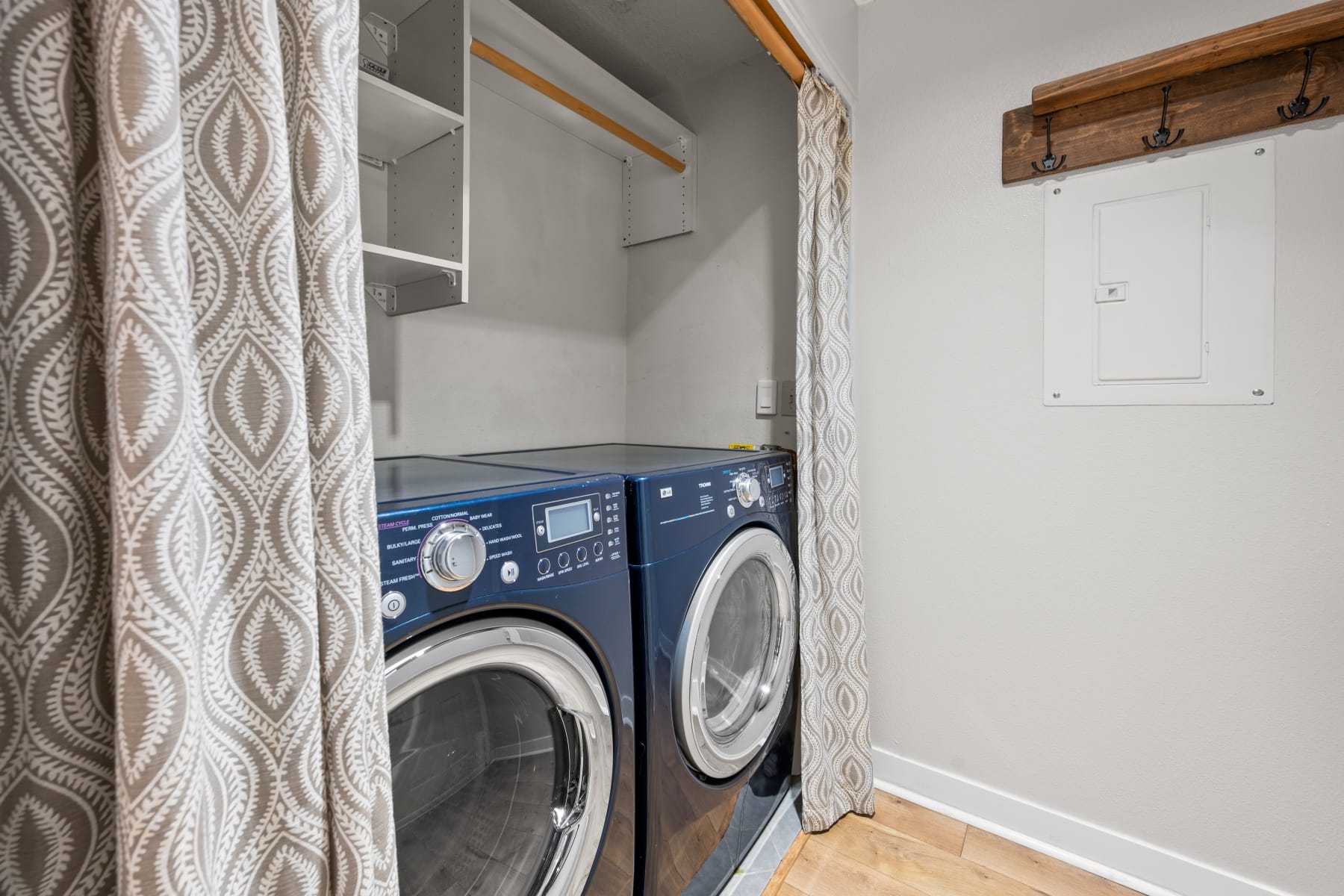  1050 NE Butler Market #APT 3 Bend, OR 97701 - 物件實景