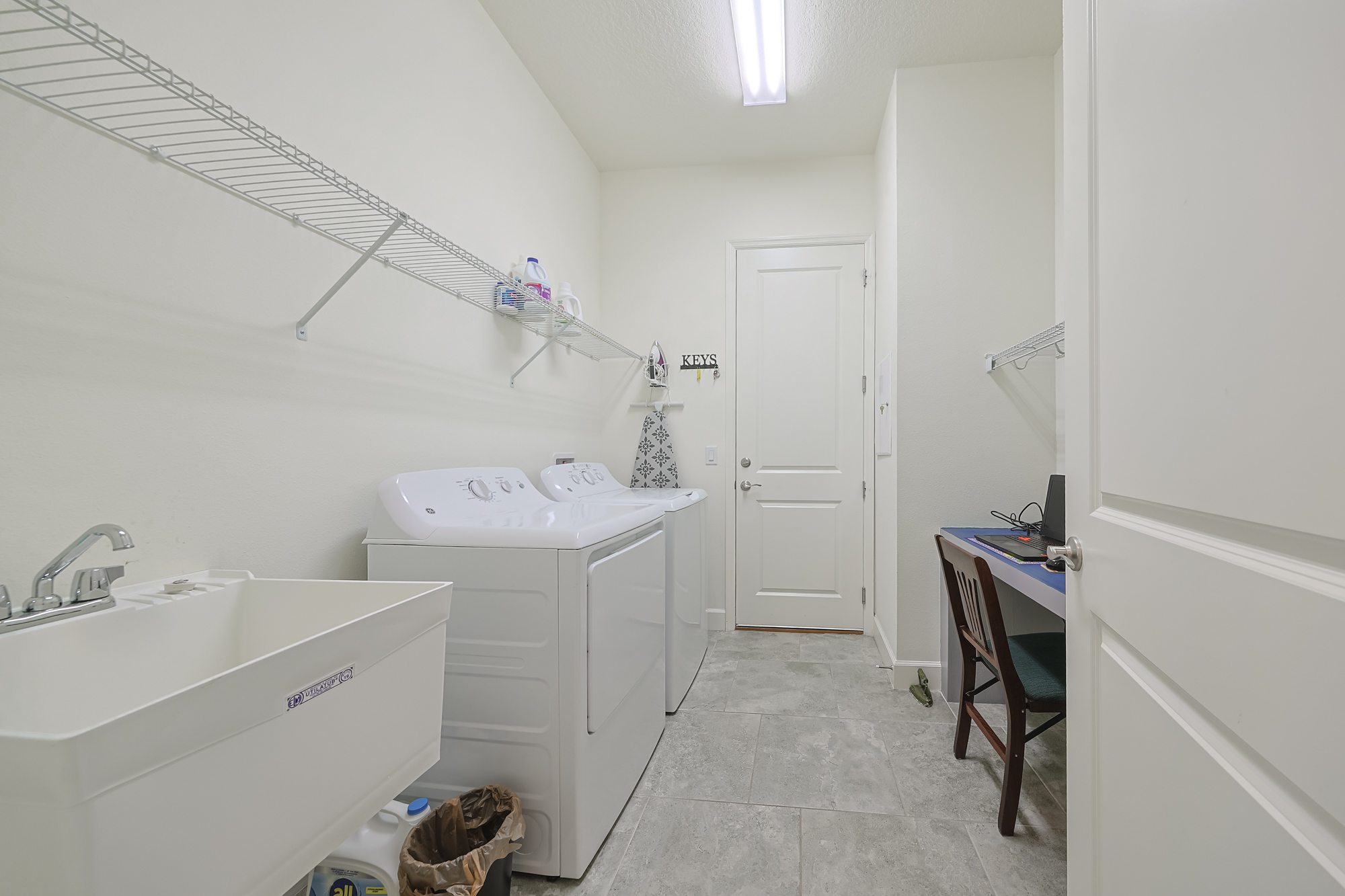 Wimauma, Florida, 33598, United States, 3 Bedrooms Bedrooms, ,3 BathroomsBathrooms,Residential,For Sale,1982266