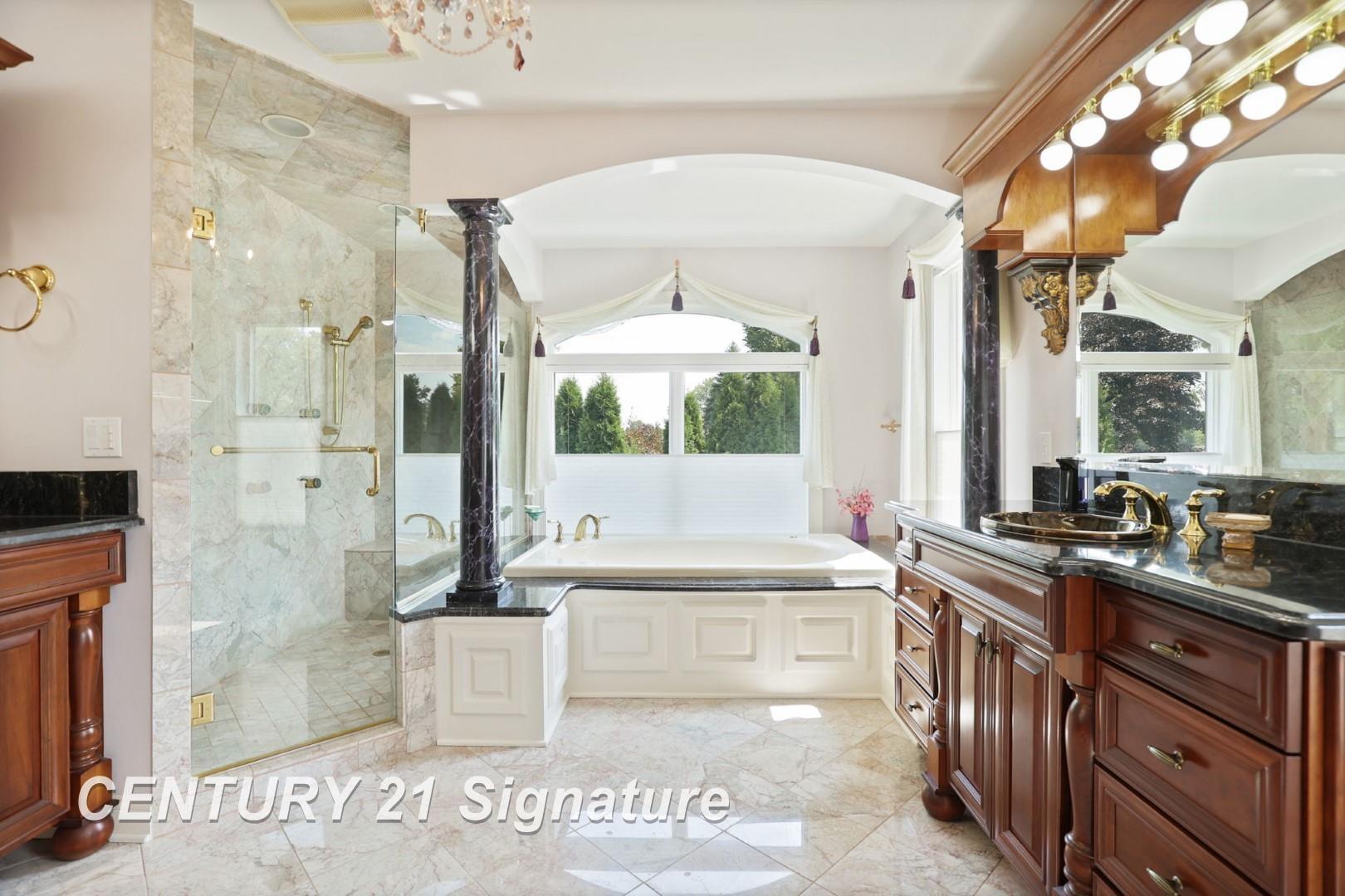 Saginaw, Michigan, 48609, United States, 4 Bedrooms Bedrooms, ,7 BathroomsBathrooms,Residential,For Sale,1980528