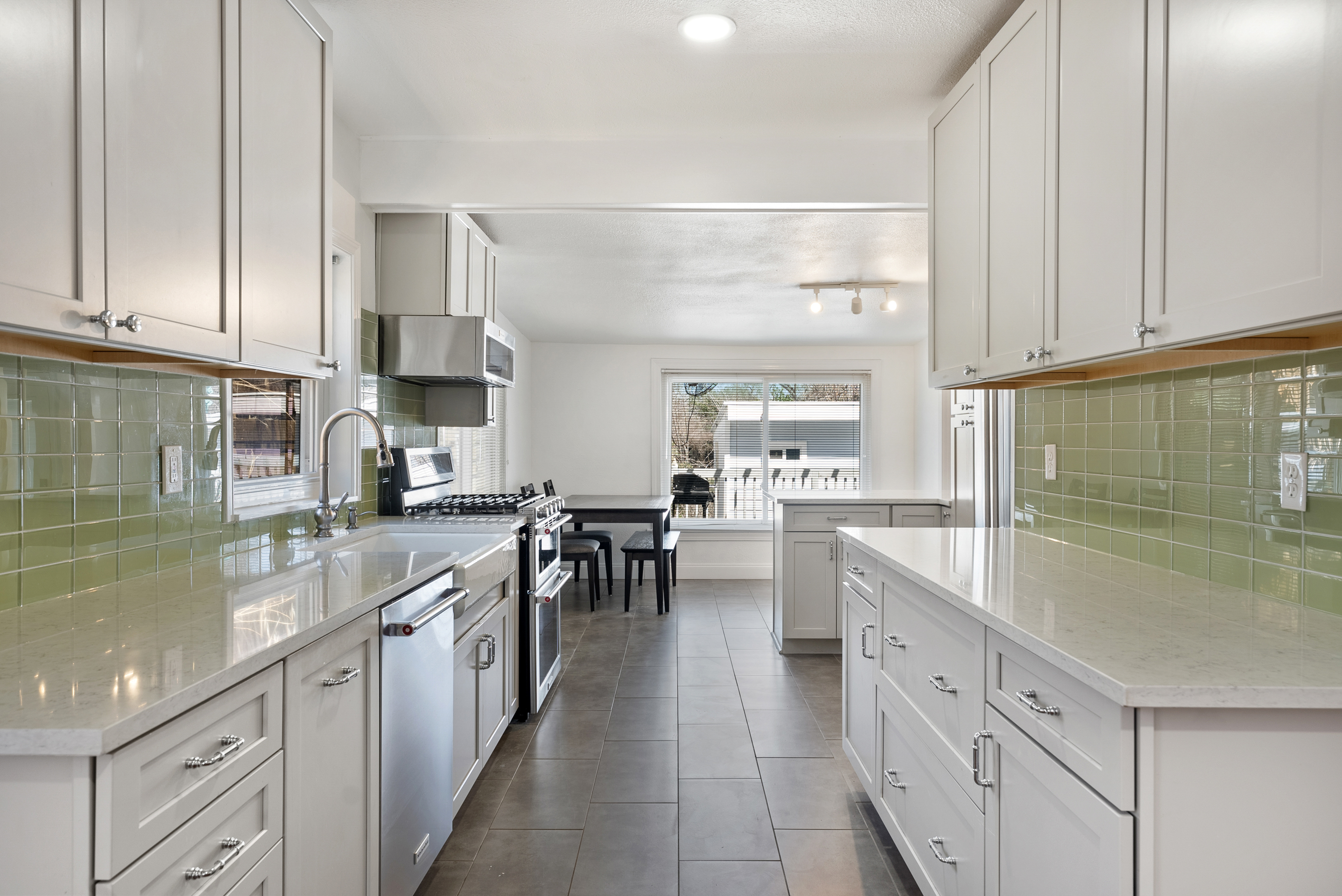  Charming Hyde Park Bungalow with ADU - 物件實景