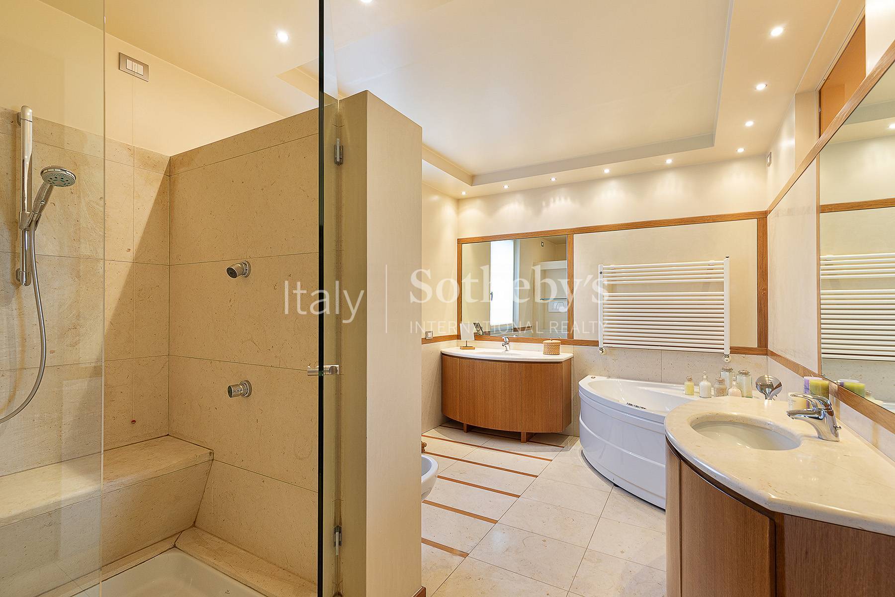  Villa with swimming pool and private woodland in the Trebbia Valley, south of - 物件實景