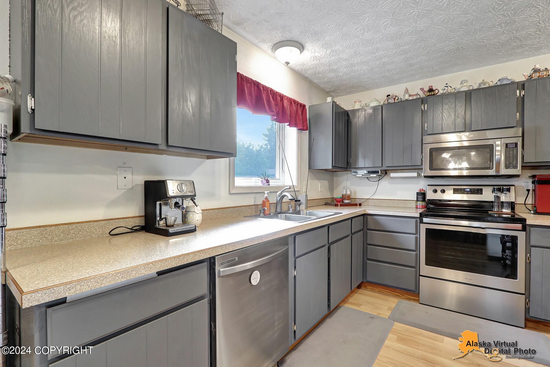 Eagle River, Alaska, 99577, United States, 4 Bedrooms Bedrooms, ,2 BathroomsBathrooms,Residential,For Sale,1938352