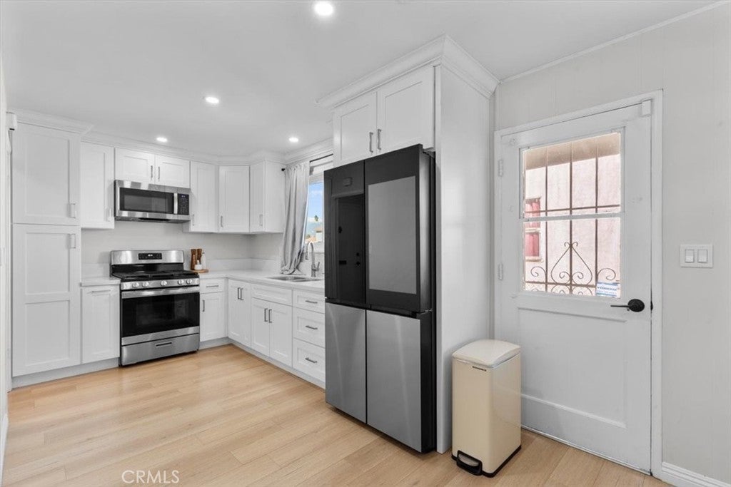 Rialto, California, 92376, United States, 4 Bedrooms Bedrooms, ,2 BathroomsBathrooms,Residential,For Sale,2006075