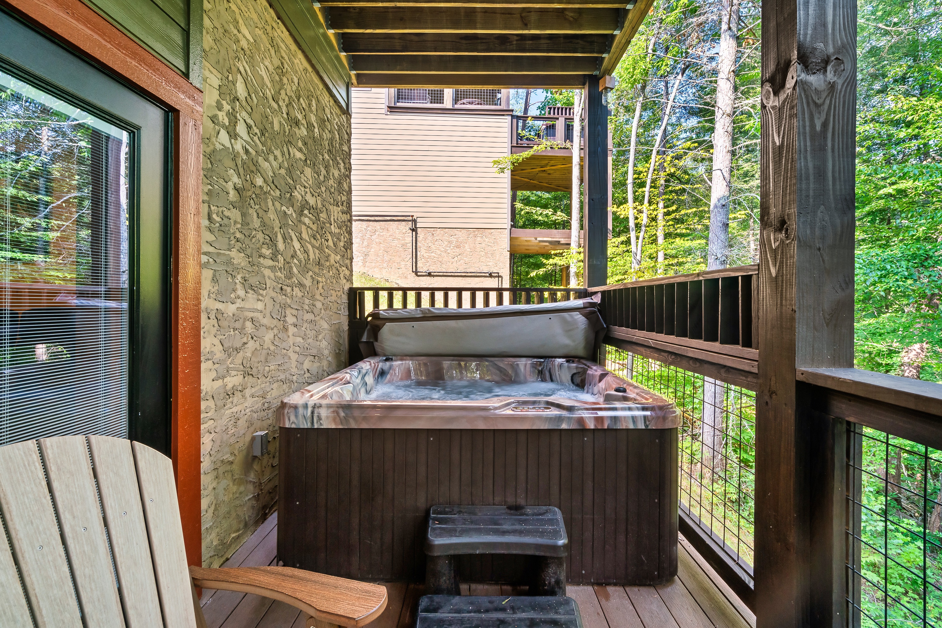 Pigeon Forge, Tennessee, 37862, United States, 4 Bedrooms Bedrooms, ,6 BathroomsBathrooms,Residential,For Sale,1921550