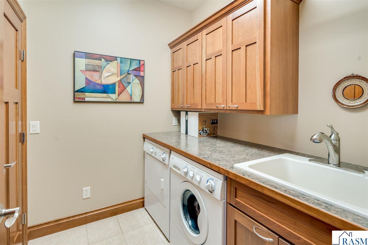 Mankato, Minnesota, 56001, United States, 3 Bedrooms Bedrooms, ,2 BathroomsBathrooms,Residential,For Sale,1982289