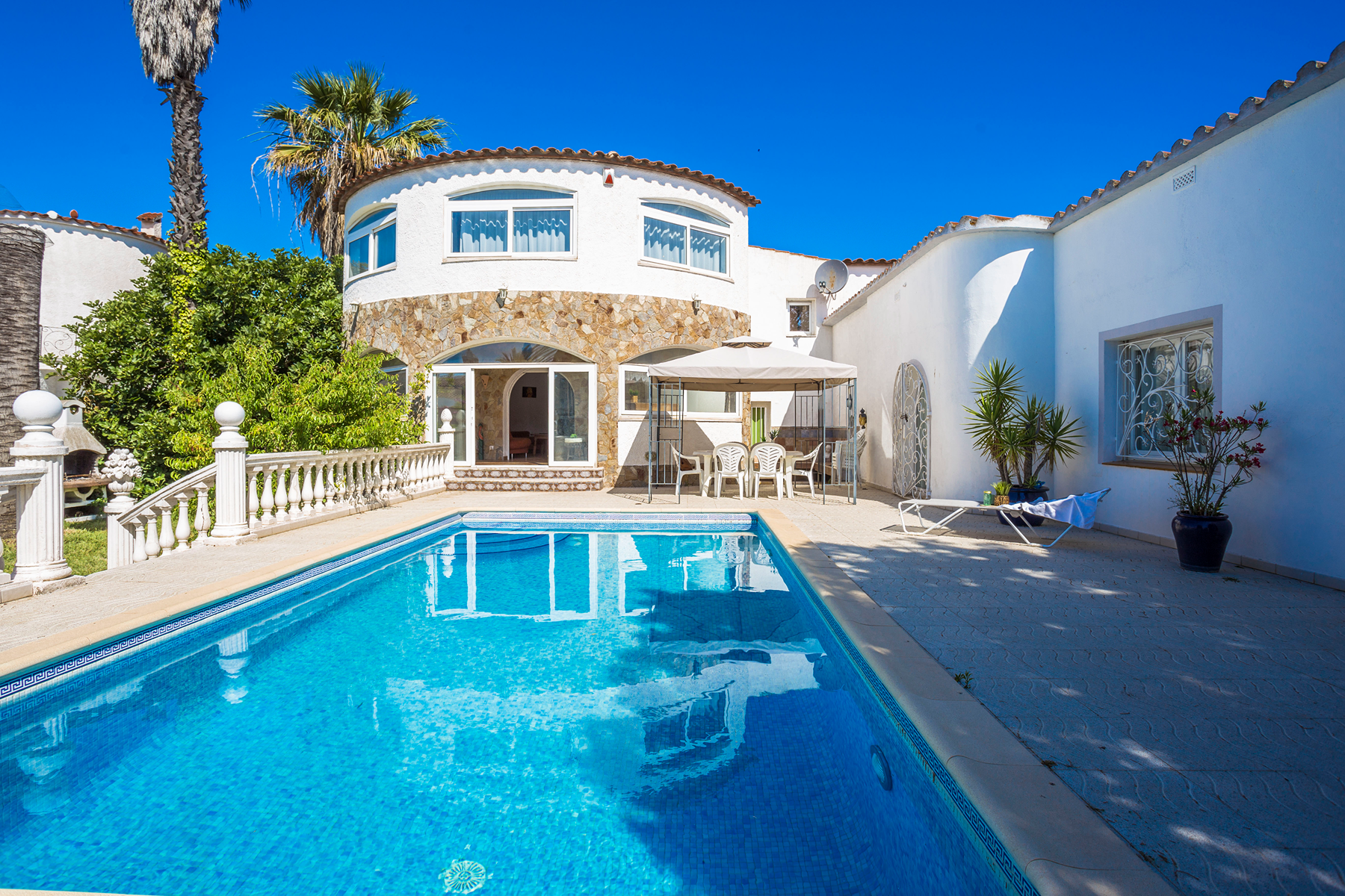  Mediterranean Independent Villa in Empuriabrava with Private Mooring - 物件實景