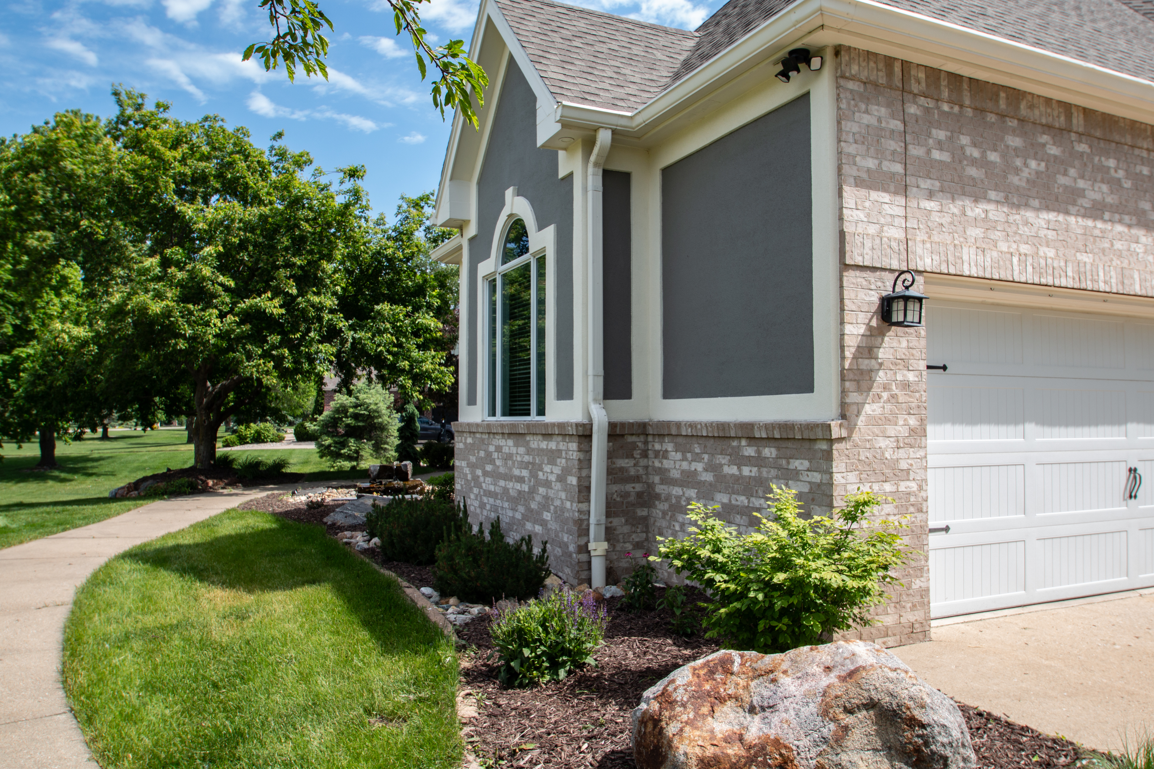 Jefferson, South Dakota, 57038, United States, 5 Bedrooms Bedrooms, ,5 BathroomsBathrooms,Residential,For Sale,1930166