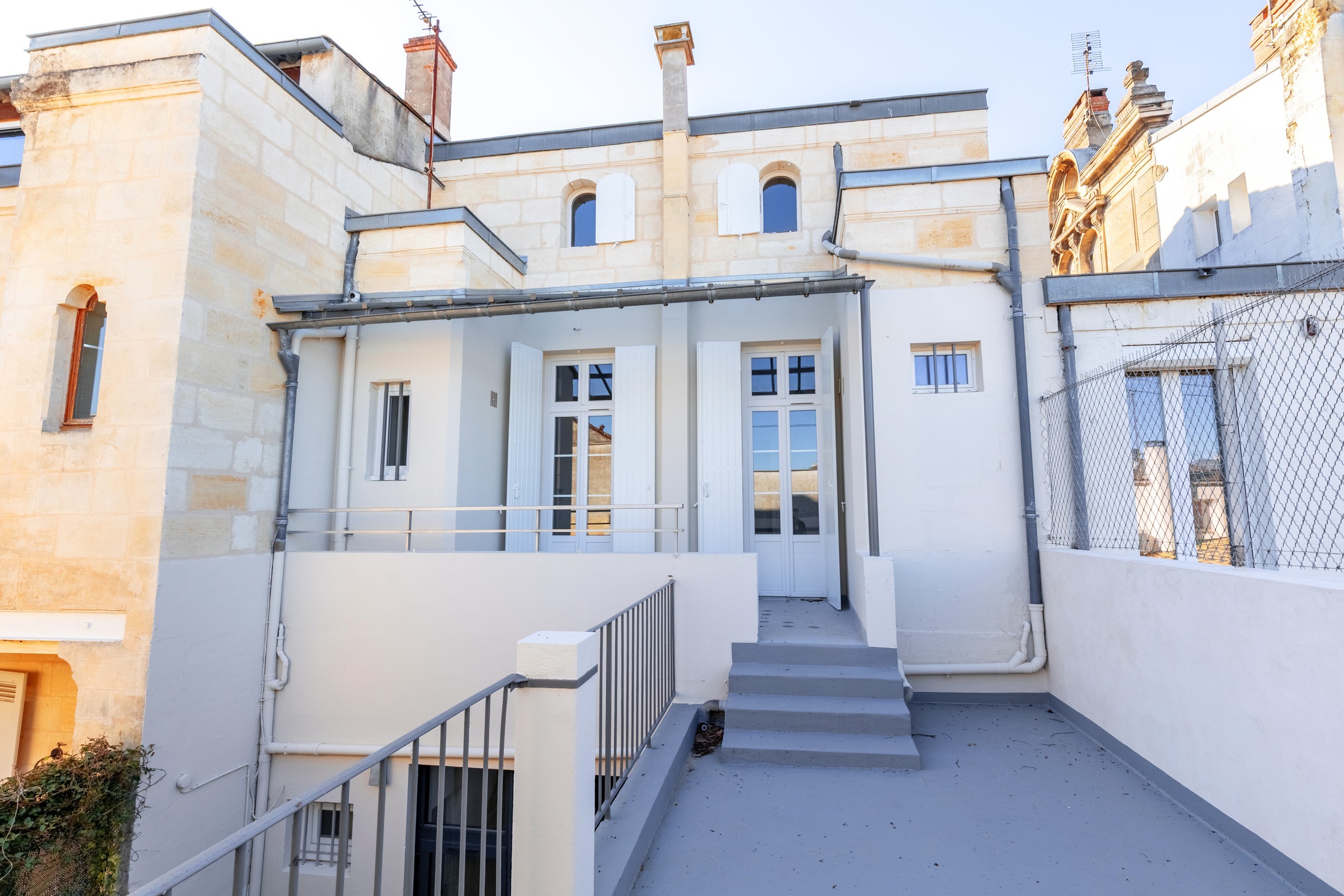  EXCLUSIVE LISTING – ELEGANT BOURGEOIS HOME – VIEWS OF PARC BORDELAIS – TERRACES… - 物件實景